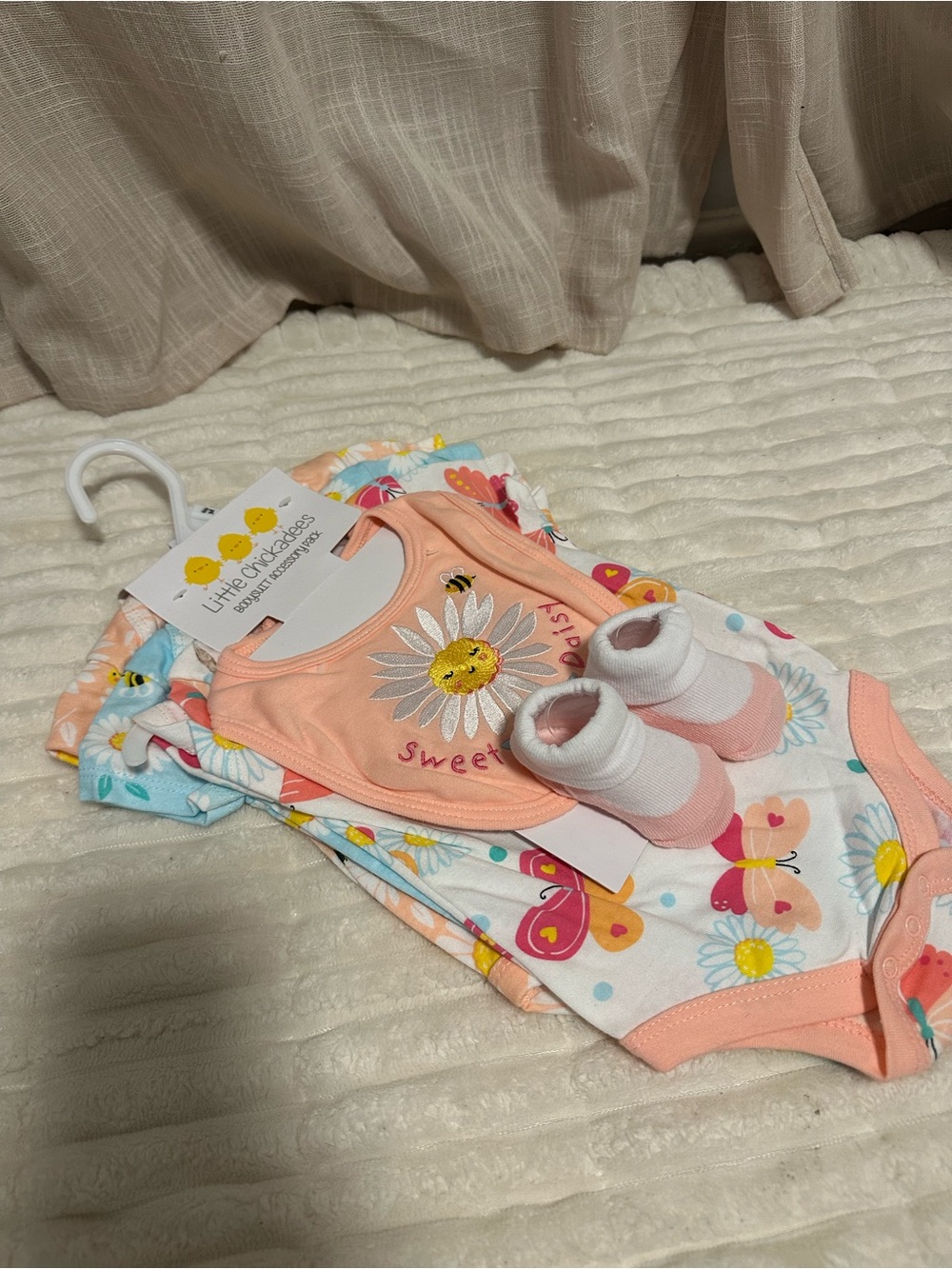 Little chickadee Floral Daisy Bodysuit Accessory Pack